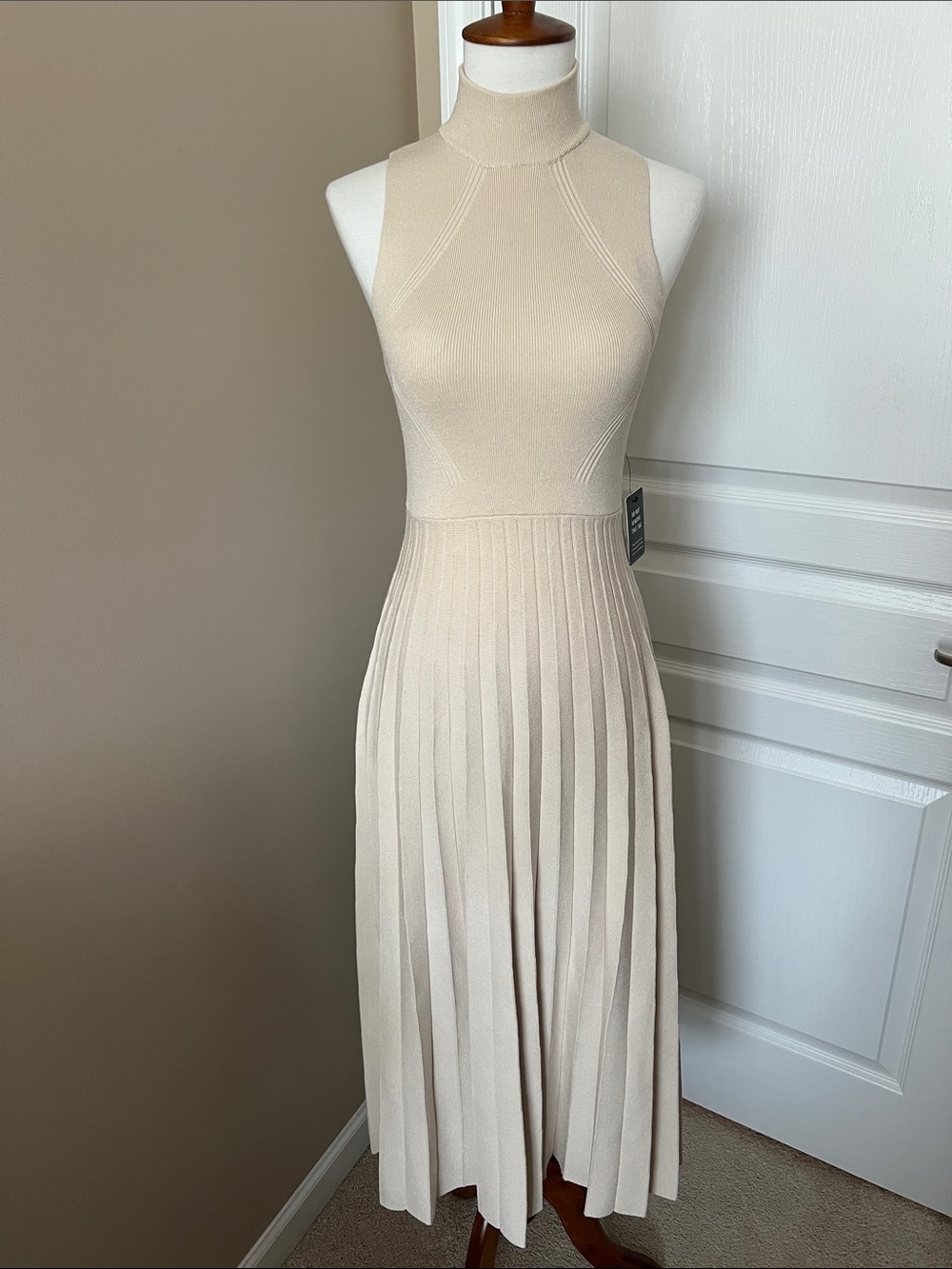 NWT Express Sleeveless Knit Pleated Midi Dress XS